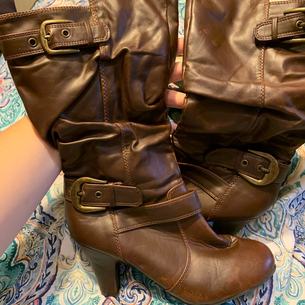 Boots with heel